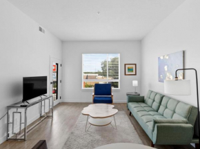 Chic Modern 2BR in Midvale by Stay Gia